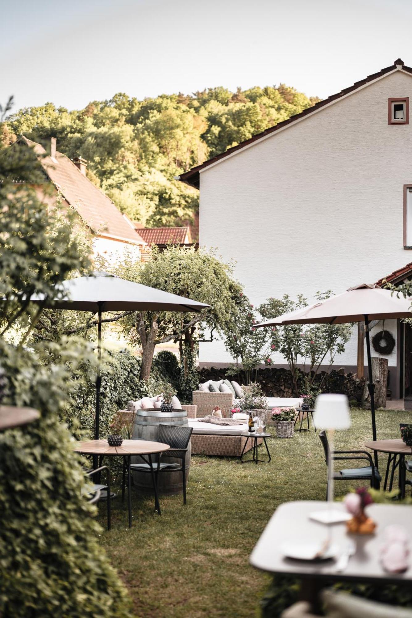 Landgasthaus & Hotel Zur Krone Dahn Exteriör bild
